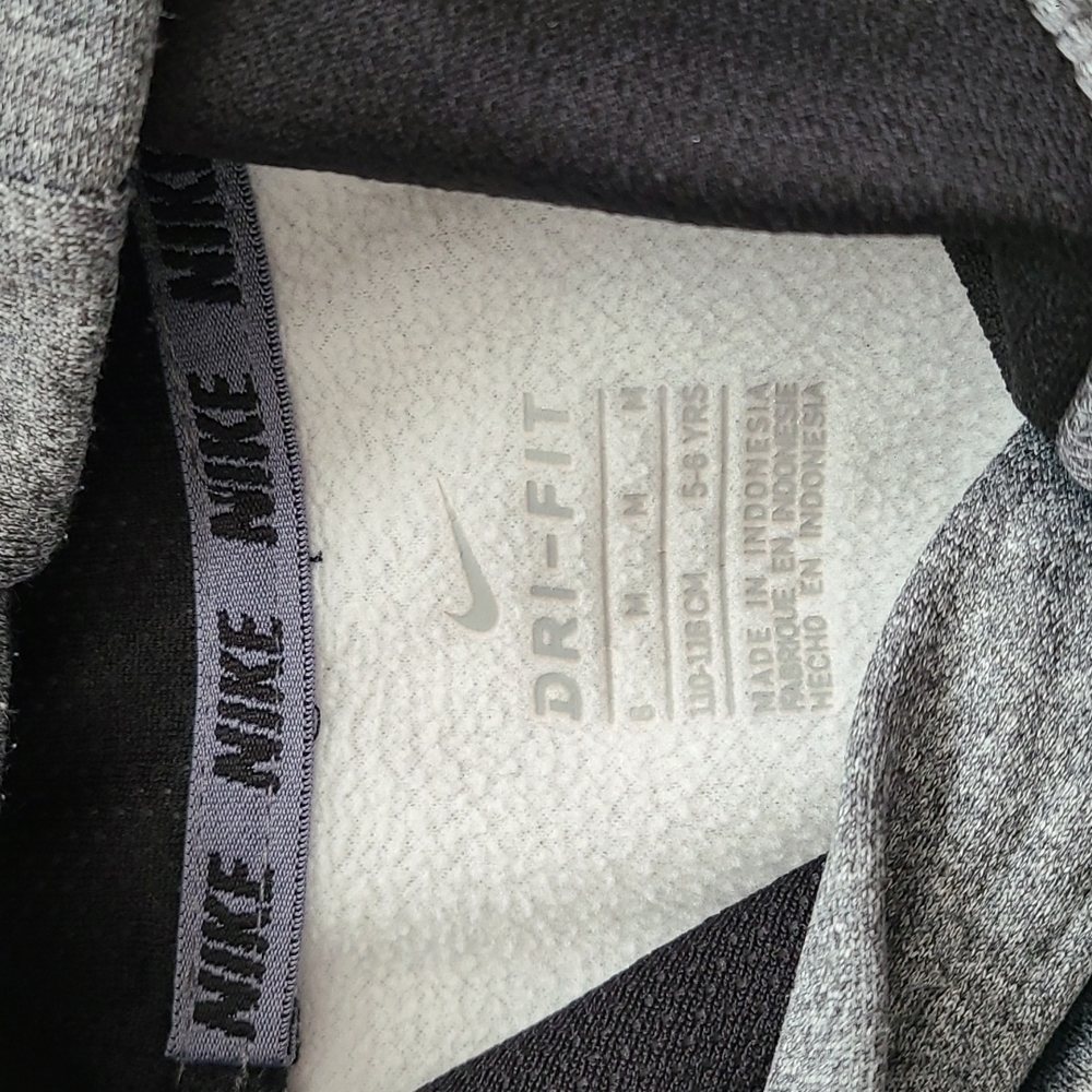 Nike Dri-Fit Hoodie Size Medium (6) - Picture 3 of 4
